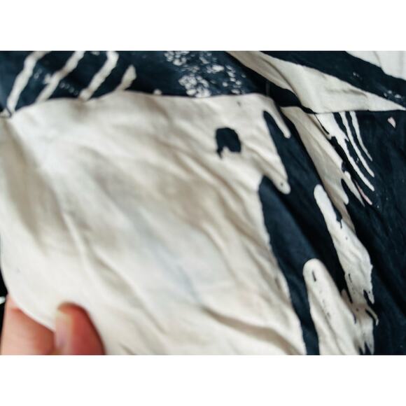 UNTITLED IN MOTION Lelaki Multicolor Abstract Design Satin Slip Skirt Size XL - Picture 9 of 12